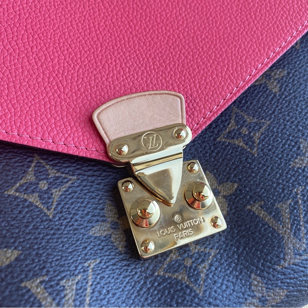 SOLD Louis Vuitton Pallas Chain Monogram Dahlia Envelope Shoulder Bag - Picture 6 of 16